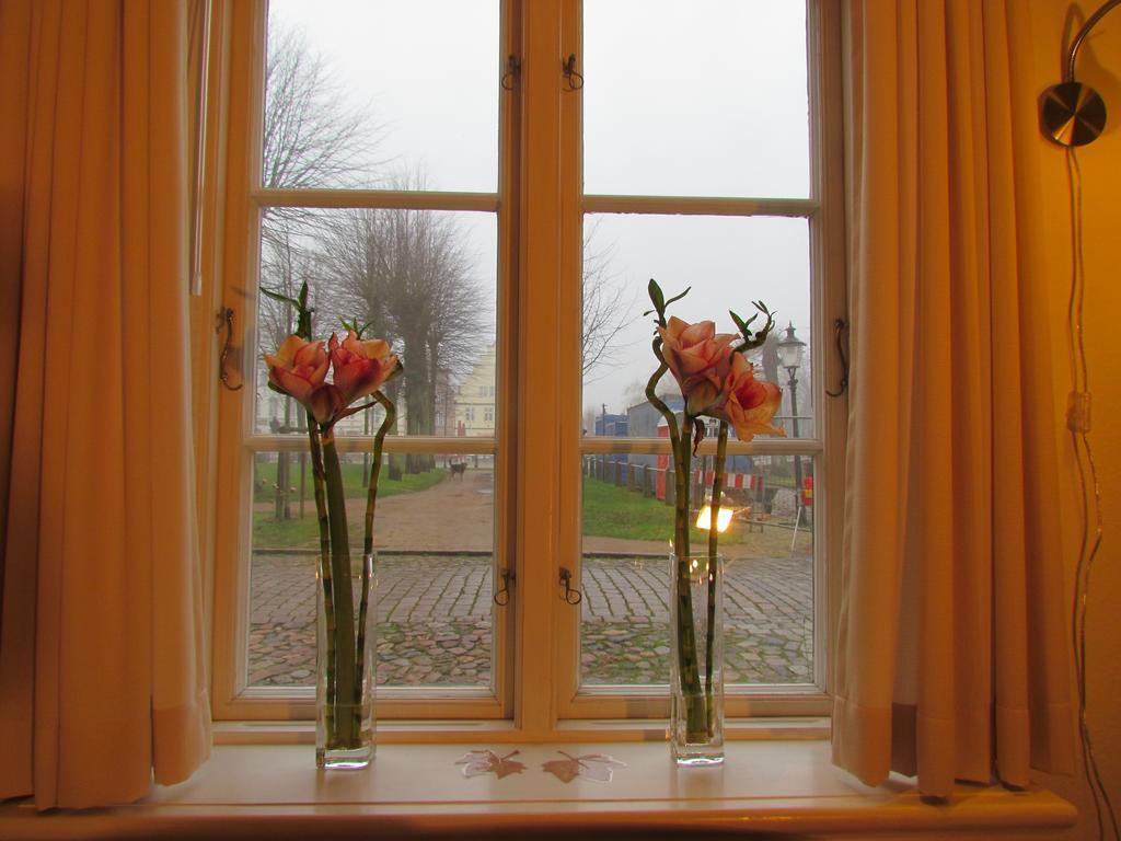 Apartments Im Froschhaus Mit Fruehstueckskuechen 腓特烈 外观 照片